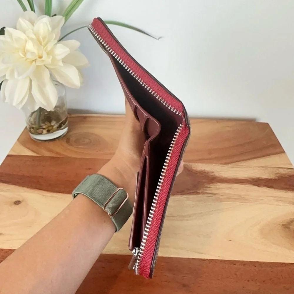 NWT Coach Medium Id Zip Wallet In Signature Canvas  With Wild Strawberry. - Picture 5 of 6